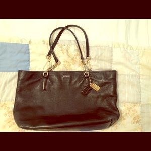 ✨ FLASH SALE! Black leather Coach handbag